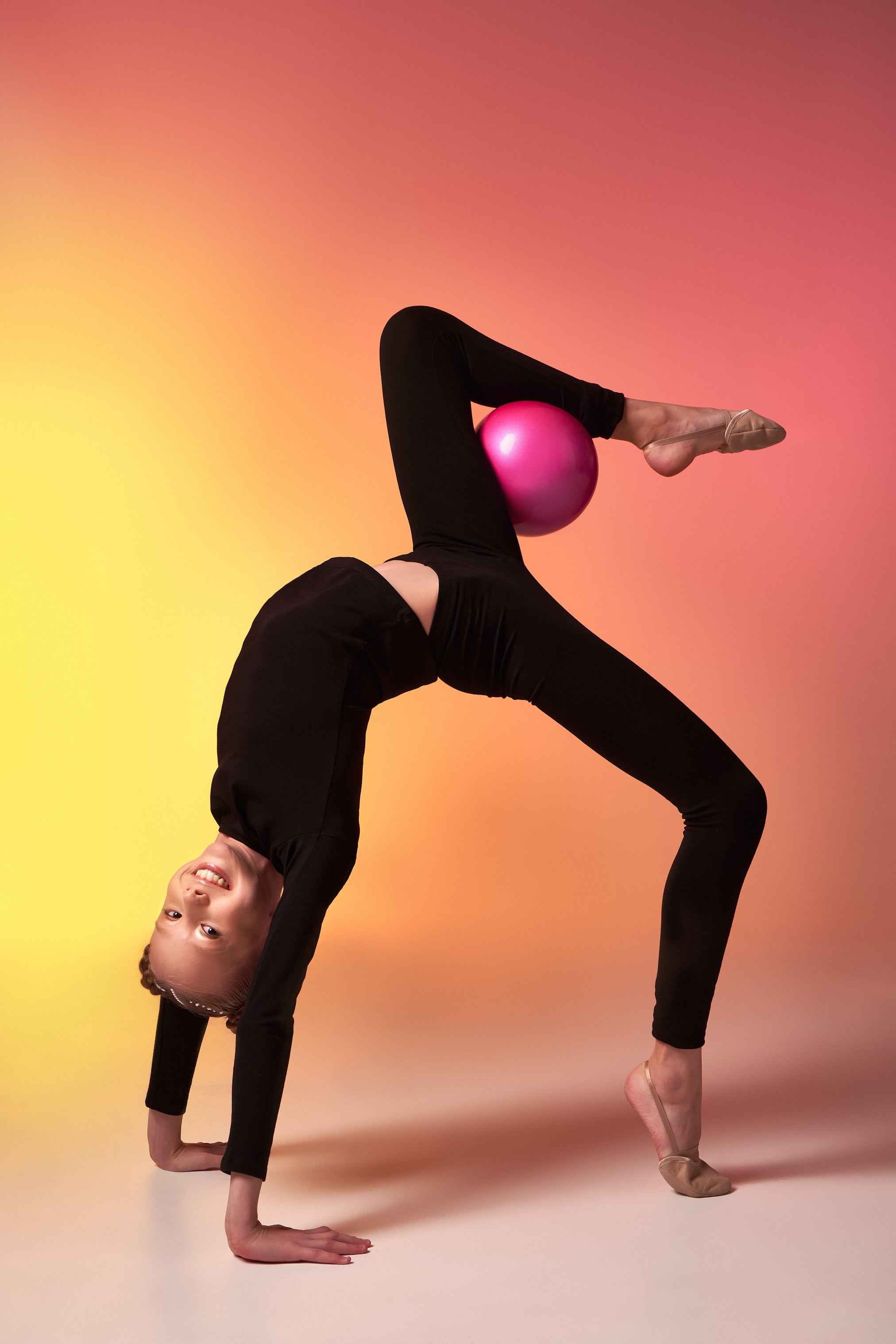 Ballon de gymnastique rythmique uni – Diamètre 18,5 cm – Poids 400 g (4 coloris)