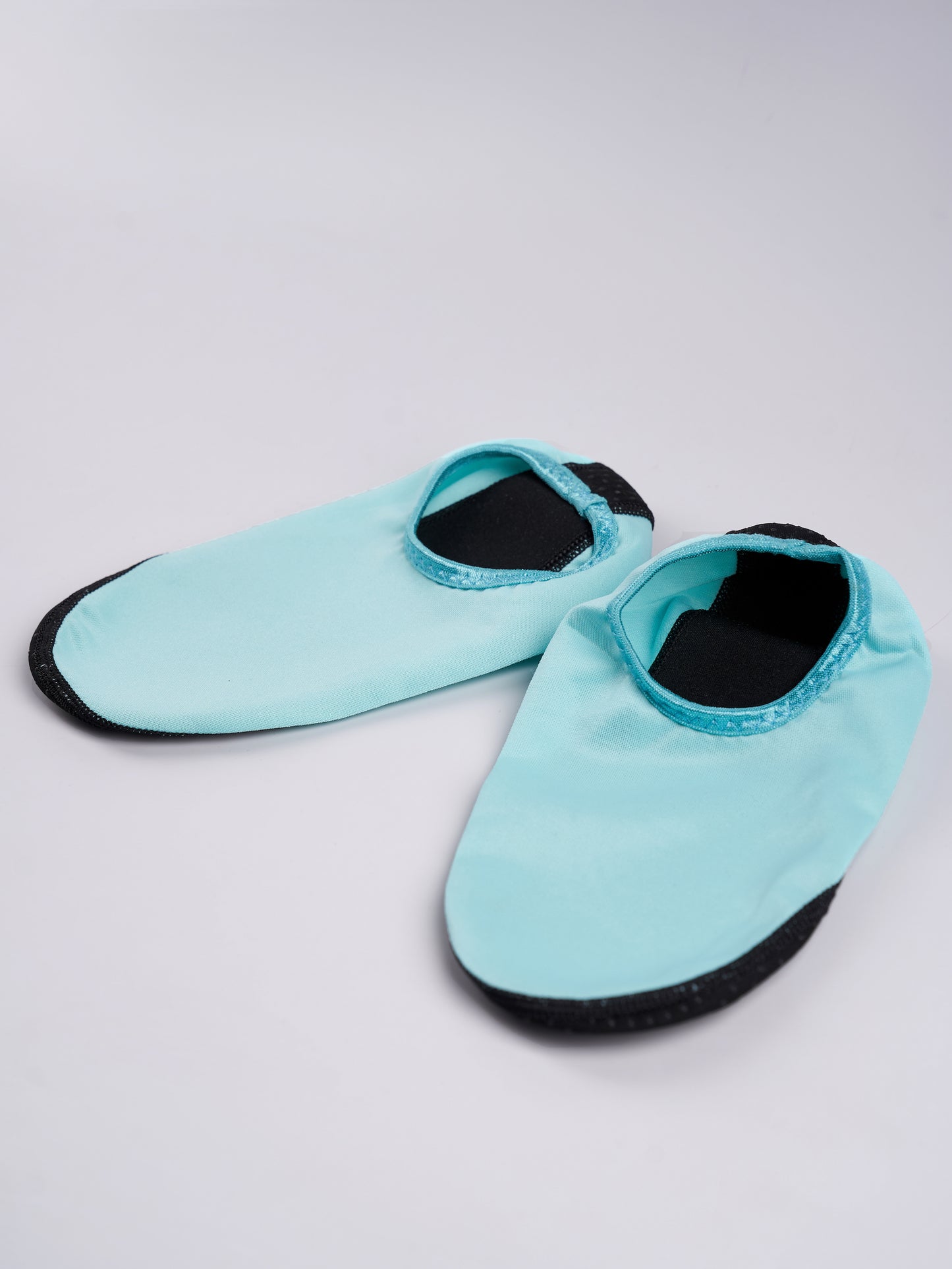 Plain water shoes (5 colours)