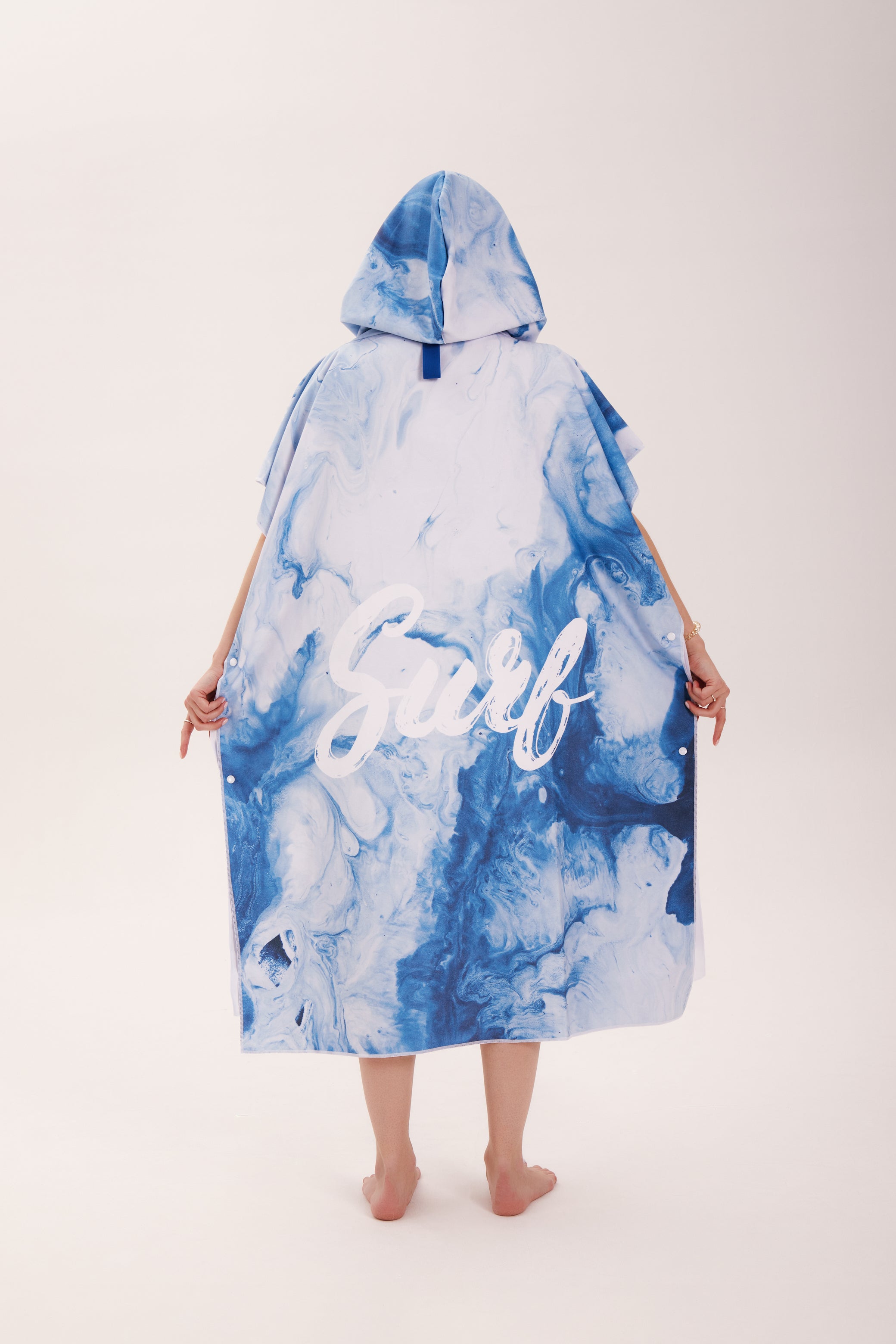 Microfiber beach poncho with hood