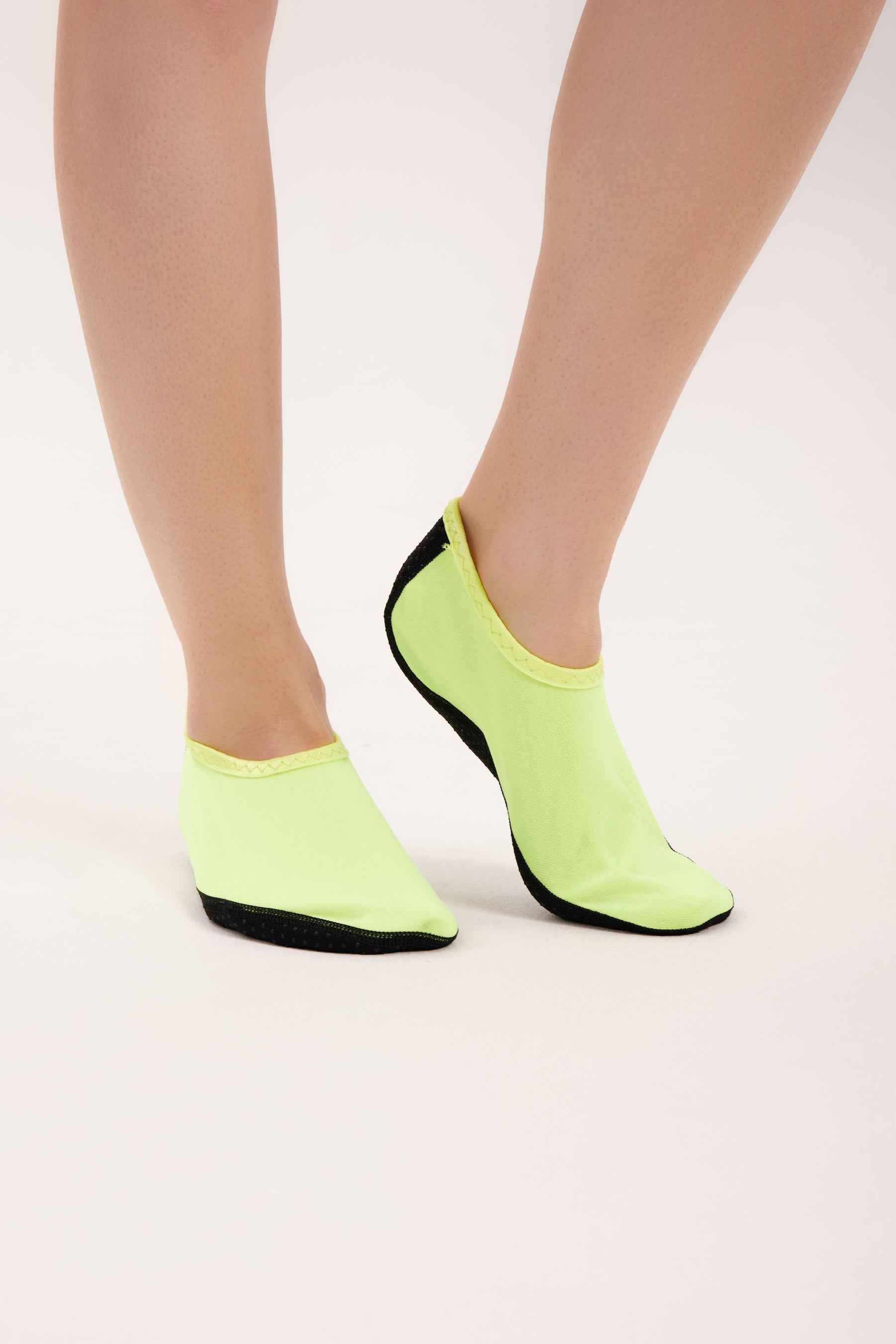 Chaussons d’eau unis (5 coloris)